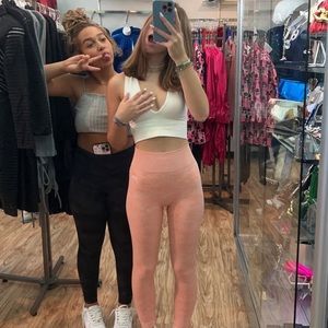 Meet your Posher, Ariana